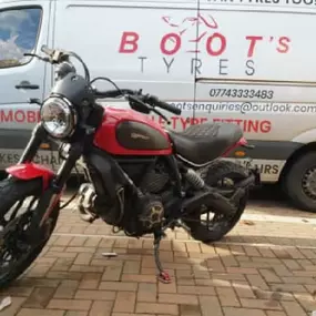 Bild von Boots Motorcycle Tyres