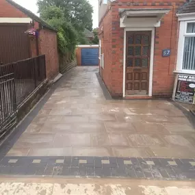 Bild von New Age Paving Ltd