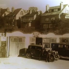 Bild von Brooklands Service Garage