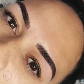 Bild von Farrah Brows & Aesthetics