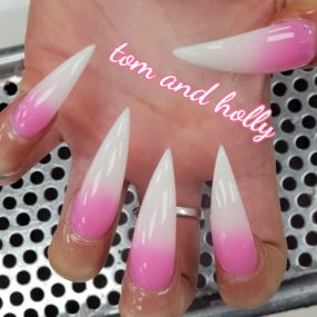 Bild von Tom & Holly Nails Studio Ltd