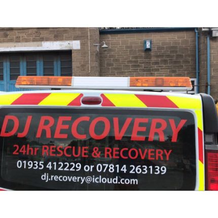 Logo fra D J Recovery
