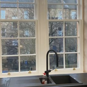 Bild von LW Sash & Case Windows