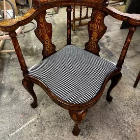 Bild von Neil Gardner Antique Restorer