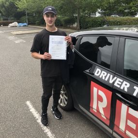 Bild von Phils Red Driving School