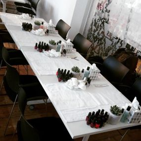 Bild von Nina Lewis Beauty Academy