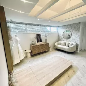Bild von The Blue Bow Bridal Company