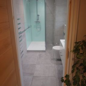 Bild von Bano Bathroom Renovation Specialists