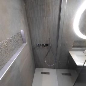 Bild von Bano Bathroom Renovation Specialists