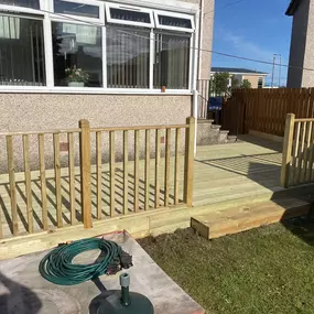 Bild von N.C Fencing and Decking Joinery Services