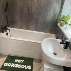 Bild von Starline Bathrooms