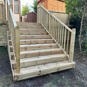 Bild von Beechwood Fencing & Decking Supplies Ltd