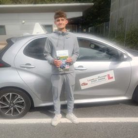 Bild von Learn with Passion Driving School