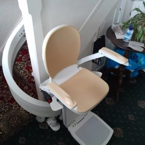 Bild von Think Stairlifts Ltd