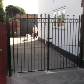 Bild von Simms & Sons Ltd