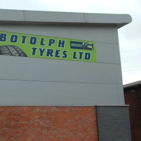 Bild von Botolph Tyres Ltd