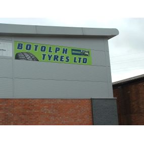 Bild von Botolph Tyres Ltd