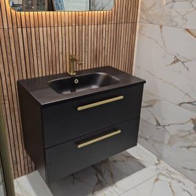 Bild von Livingston Tiles and Bathrooms Ltd