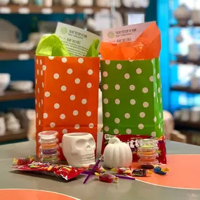 ???????? Boo Bags are back! Pre-order your pumpkin or skull paint-at-home kits by 9/30.