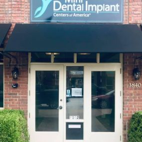 Bild von Mini Dental Implant Centers of America - Springfield, MO - Dr. Thomas Baggett, III