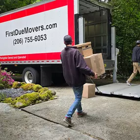 Bild von First Due Movers