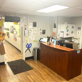 Our bright, welcoming lobby features a friendly front desk where families are greeted with warm smiles. It’s the heart of our daycare’s daily routine, ensuring a smooth and organized experience for everyone.
