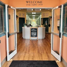 Our bright, welcoming lobby features a friendly front desk where families are greeted with warm smiles. It’s the heart of our daycare’s daily routine, ensuring a smooth and organized experience for everyone.