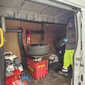 Bild von Xpress Tyres Ltd And 24/7 Mobile Tyre Fitting Manchester