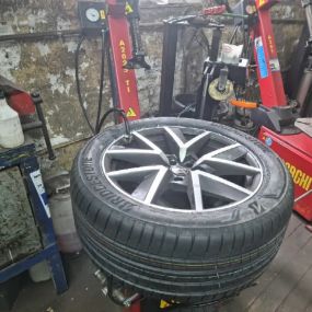 Bild von Xpress Tyres Ltd And 24/7 Mobile Tyre Fitting Manchester