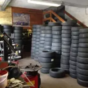 Bild von Xpress Tyres Ltd And 24/7 Mobile Tyre Fitting Manchester