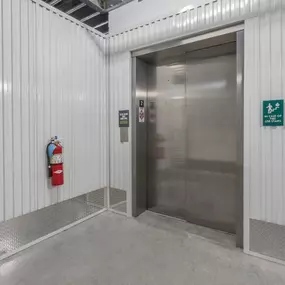 4125_Elevator