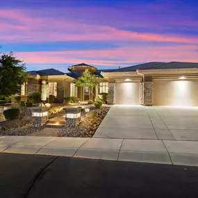 Bild von RE/MAX Fine Properties North Valley