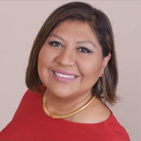 Photo of Azucena Garrett-Mendoza