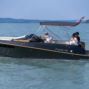 Bild von PureVolt Yachts