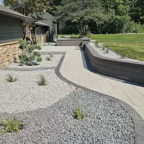 Outdoor landscaping professionals in Harrisburg, SD