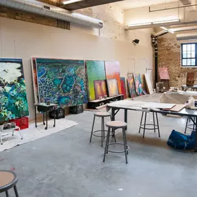 Paint studio