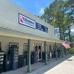 The image shows the exterior of a hardware store named 