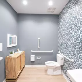 Midtown Miami  restroom