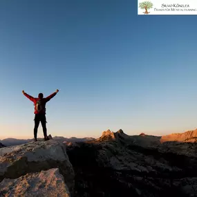 Freiheit in Siegerpose