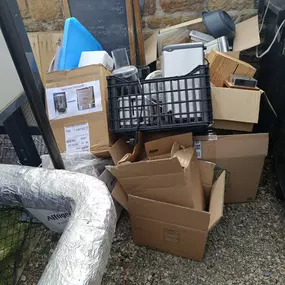 Bild von Je Débarras Lyon entreprise pour débarrasser vide Maison Appartement Cave Encombrants