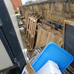 Bild von Je Débarras Lyon entreprise pour débarrasser vide Maison Appartement Cave Encombrants