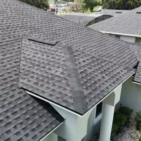Close-up of a recently completed architectural shingle roof in Leesburg by Armor Roofing FL, your local expert roofers.