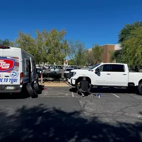 Freedom Tire Guys Arizona mobile service being provided for a customer at work