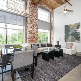 Bild von Converse Mill Lofts Apartments