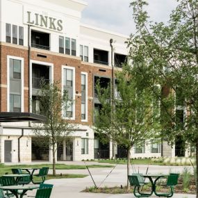 exterior of building at the links at pga parkway