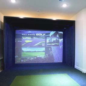 golf simulator at the link at pga parkway