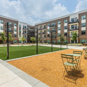 outdoor living space at the links at pga parkway