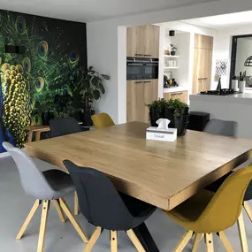 Laat u inspireren en ervaar de verschillende woonbeton, gietvloeren en betonlook vloeren in onze showroom op Ekkersrijt 4403  te Son (vlakbij Meubelcentrum Ekkersrijt – Eindhoven).