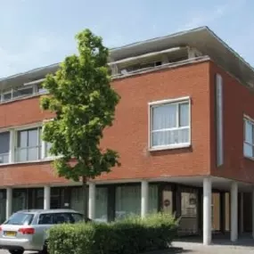 U vindt onze praktijk op de begane grond aan de Mathessestraat in Breda. Er zijn voldoende gratis parkeerplaatsen in de straat.