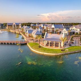 Just a short drive to Waterside Place, the only waterfront retail and lifestyle destination in Sarasota